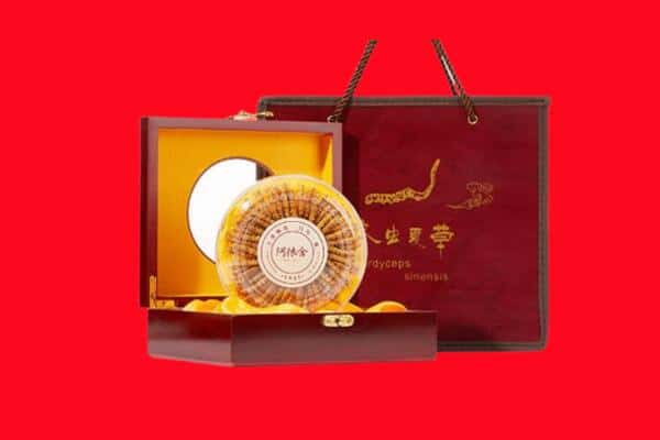 诚信求购:依兰县高价回收冬虫夏草是按克吗